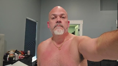 BiCBigJ1976 from United States
