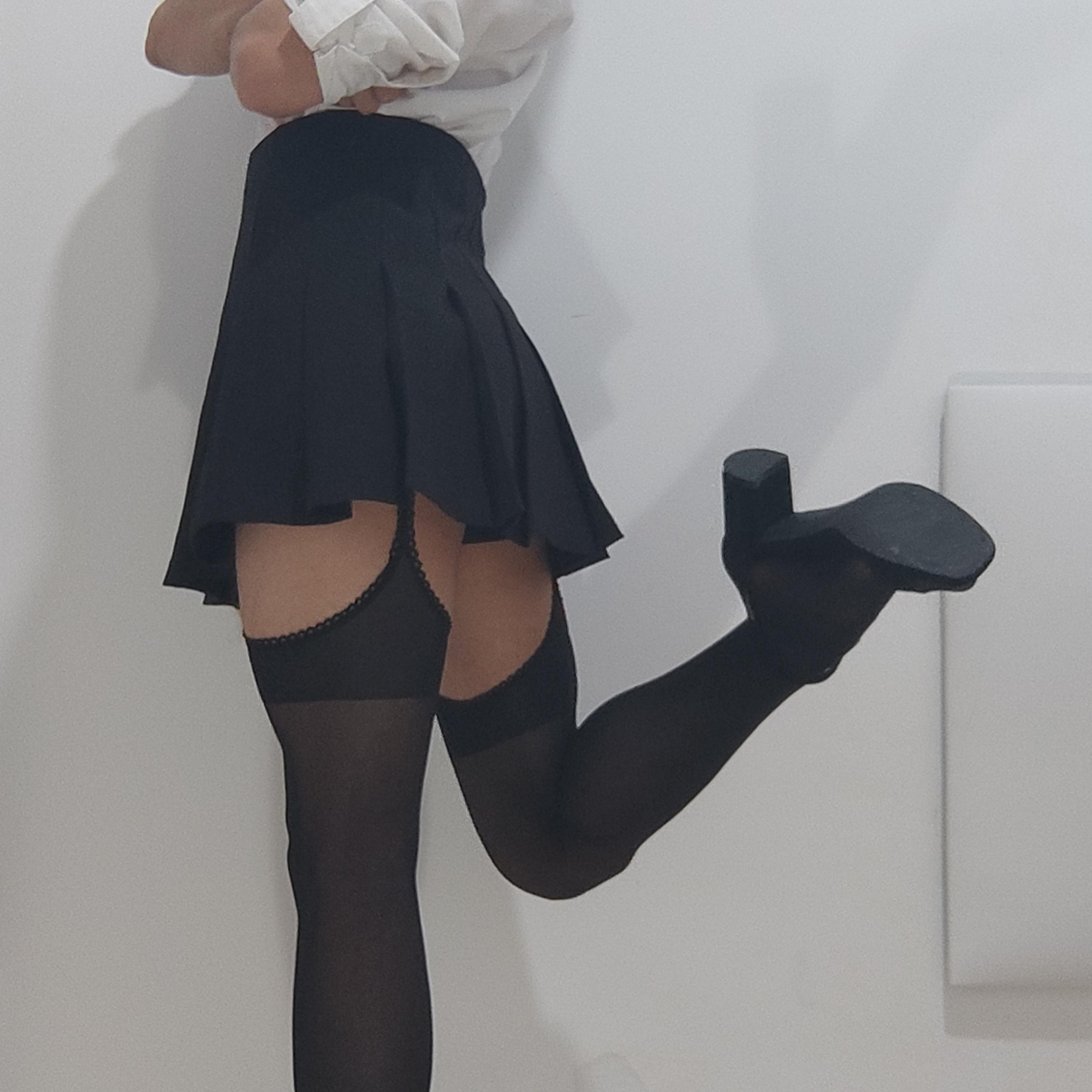 EllieTyBi from Spain
