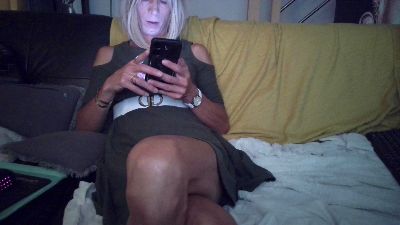 Gabrielle2569 from France
