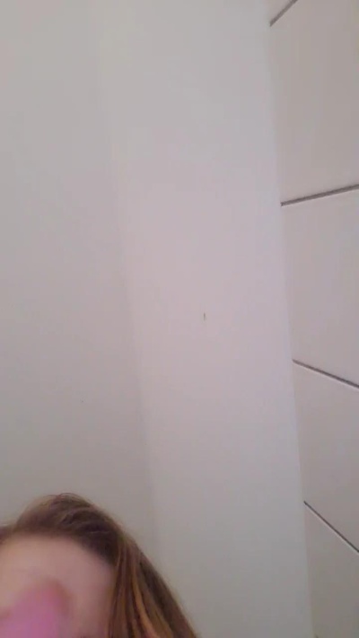 LadyCherry29 from Germany