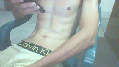 LooHot from Venezuela