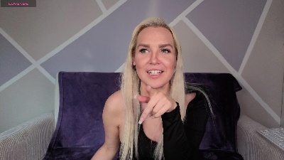 MiaXXXLive from Germany