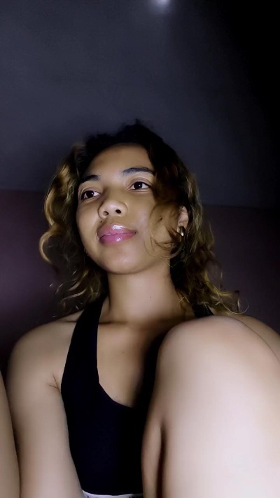 Mimi_sexy01 from France