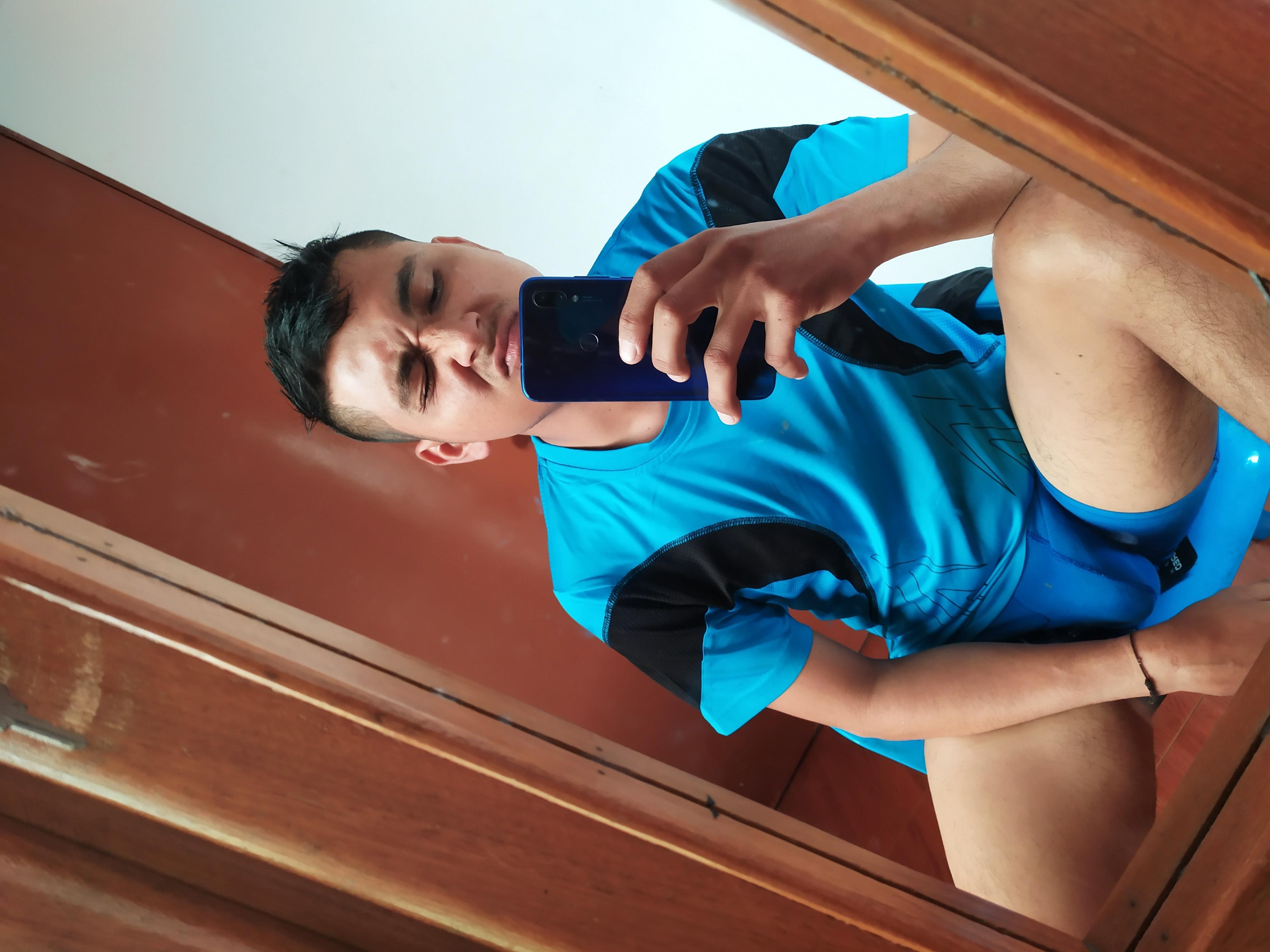 NIUTHDICK28 from Colombia