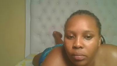 Queenlily25 from Netherlands