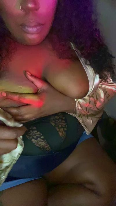 RoxxLavender from United States