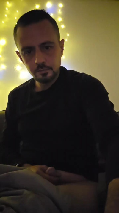 andy25_hot from France