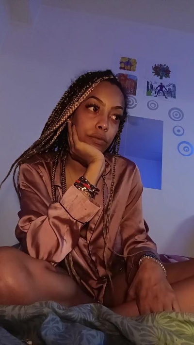 elleblue_sexy from France