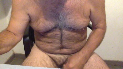 hotbearhot from France