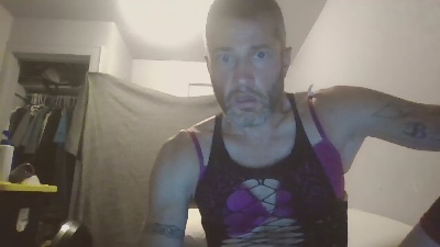 iwantcumallove3 from United States
