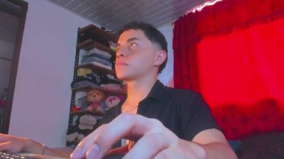 maximograyx from United States